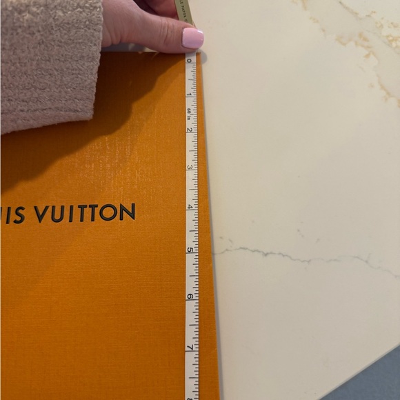 LOUIS VUITTON GIFT BAG WITH RECEIPT ENVELOPE - Picture 8 of 9